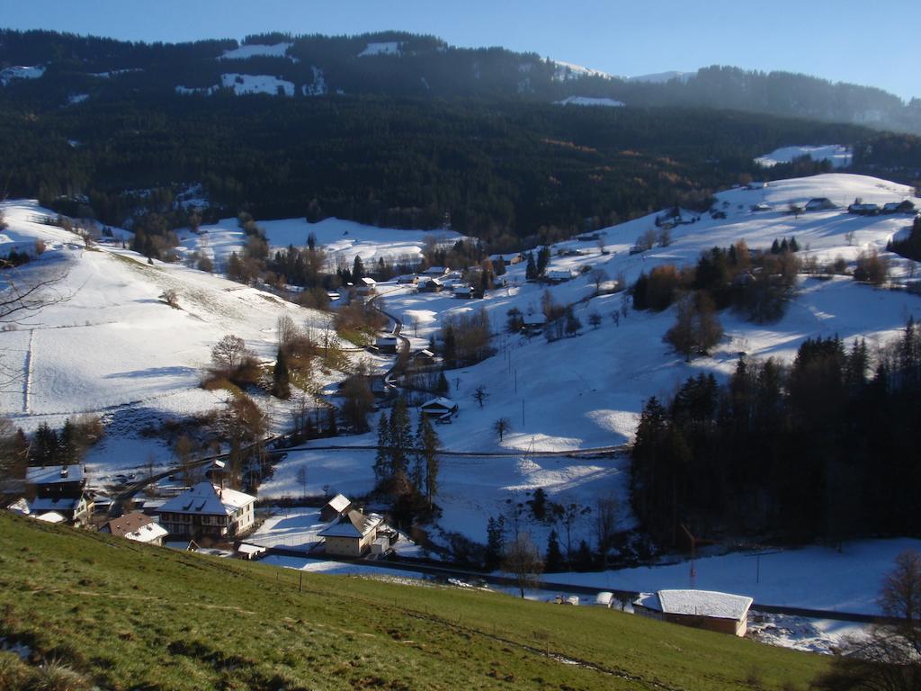 Ferienwohnung Schulhaus Hirschmatt Guggisberg Exteriör bild